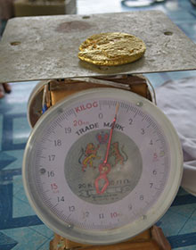 kilograme Zlatý poklad našel farmář v Phatthalungu, Thajsko